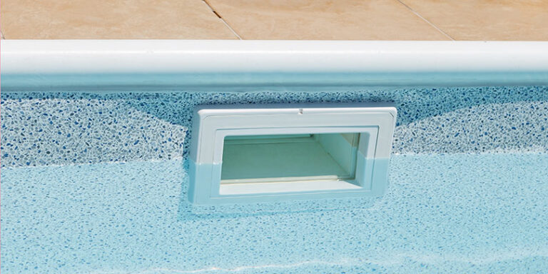 Por qué el agua de la piscina se pone blanca | Cubriland